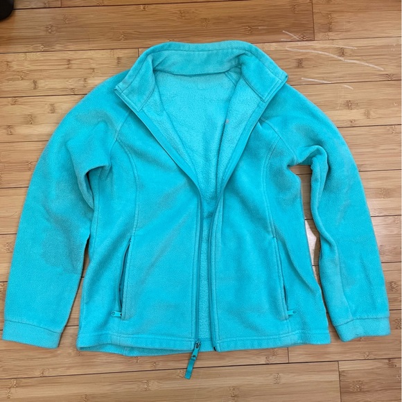 Columbia girl’s fleece approx. size XL, sea foam green. Perfect for a play coat. - Picture 4 of 10